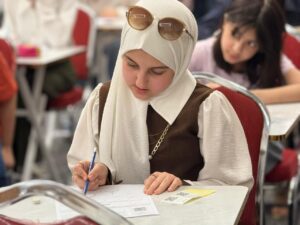 Read more about the article بحضور مدير عام دائرة الرعاية العلمية.. اختبارات ذكاء حضورية تجريبية لاكتشاف وتنمية قدرات الطلبة المؤهلين لمدارس الموهوبين والمتميزين